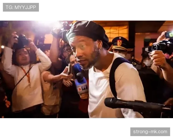 小罗退役后还在夜店蹦迪？这状态谁信他拿过金球奖